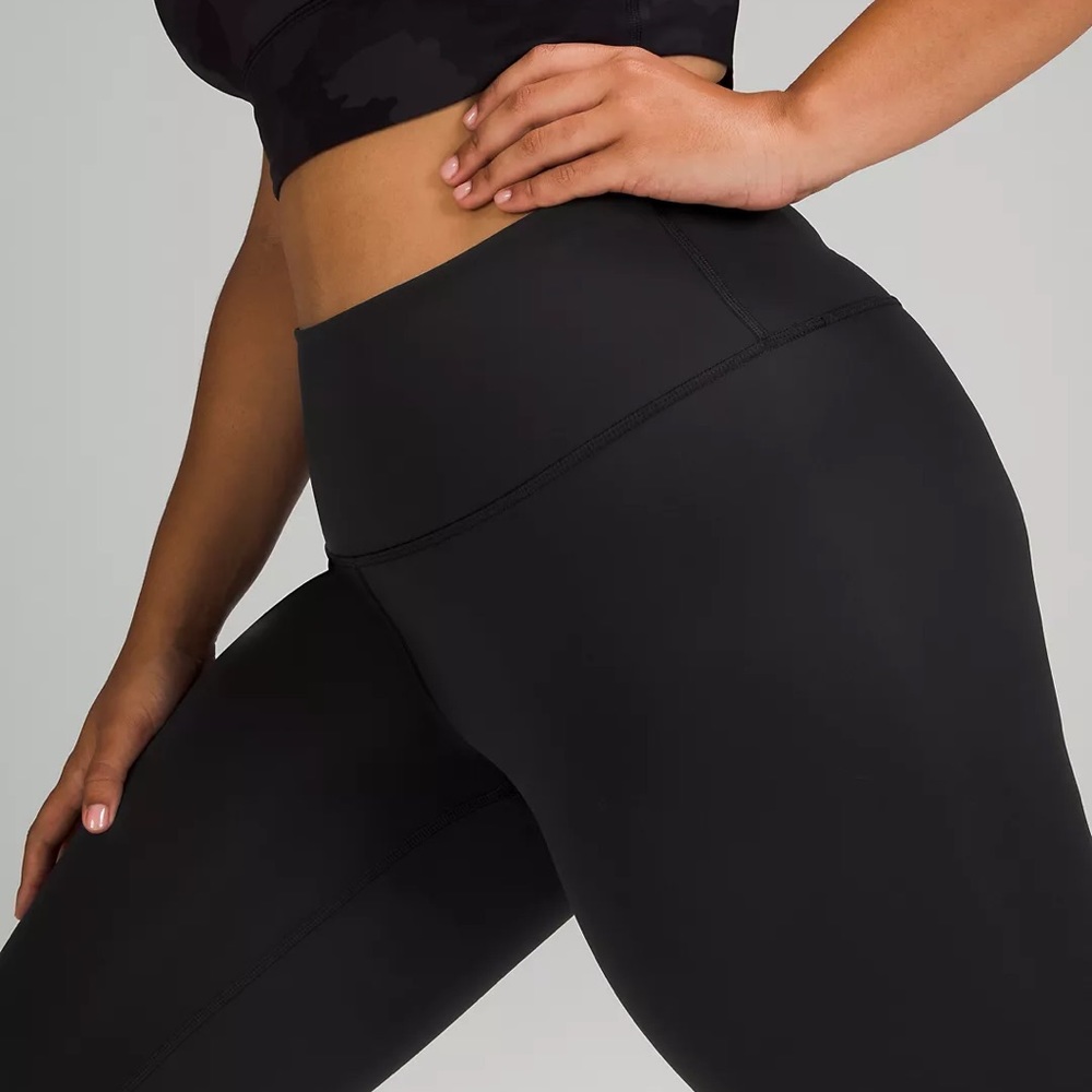 Size 2 Wunder Under Black 23” Inseam